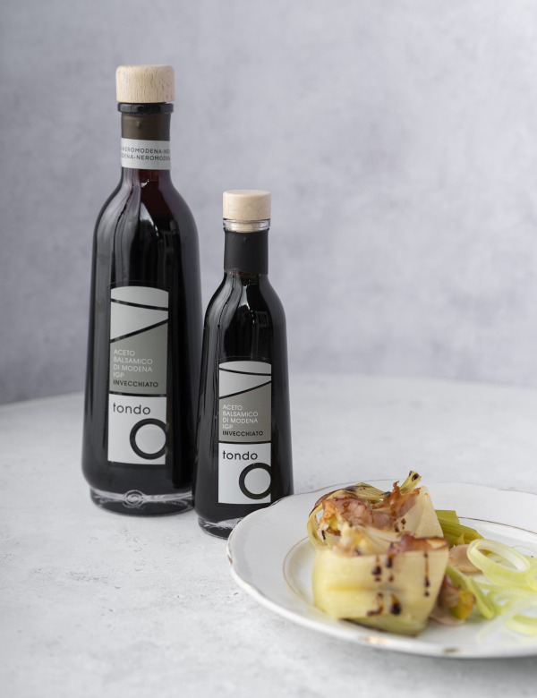 Girelle di porri con prosciutto, formaggio e Aceto Balsamico di Modena IGP Invecchiato - NeroModena 